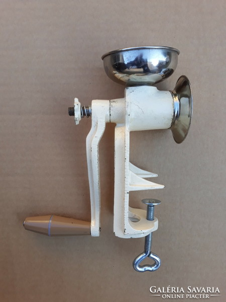Old fortuna cast iron poppy grinder