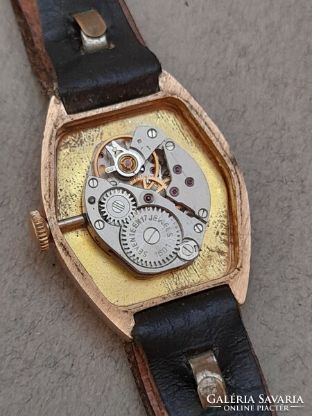 Zarja 17 stone mechanical watch