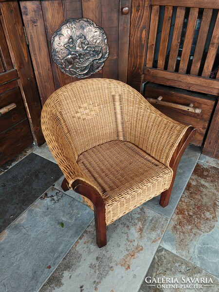 Very comfortable children's armchair, armchair in beautiful, new condition