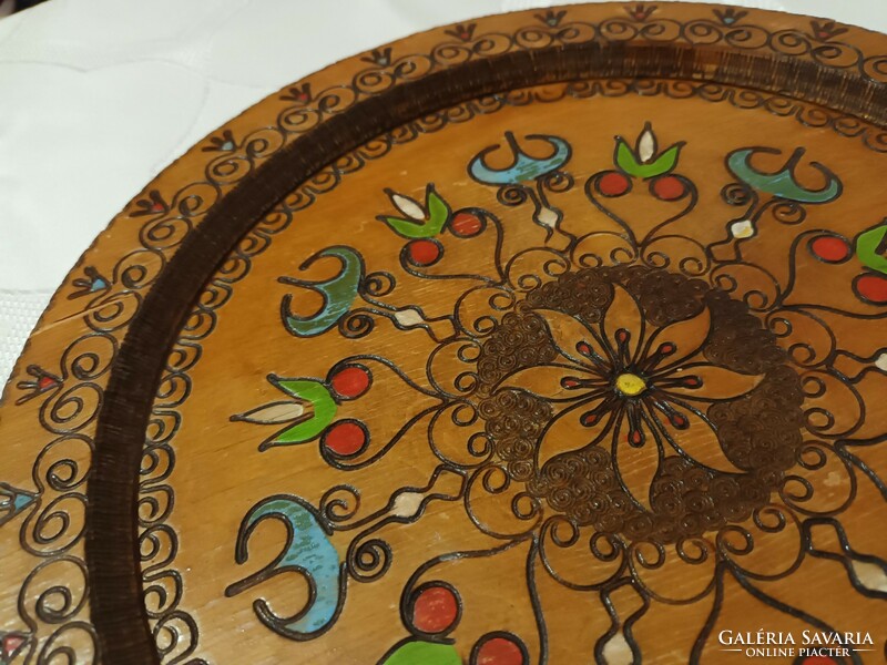 Beautiful flower vase - diameter 29 cm - wooden carved wall plate