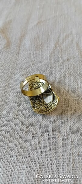 Bizsu gyűrű