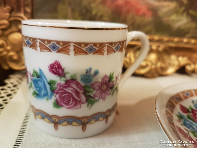 Rózsamintás kávéscsésze  szép állapotban képek szerint jelzett pótlásnak
