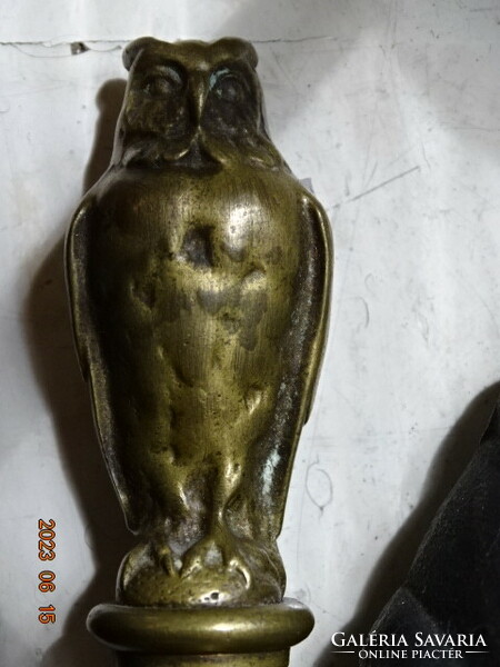 Bronze owl stamper