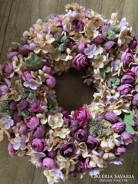 Richly decorated spring, Easter wreath ... hydrangea, buttercup