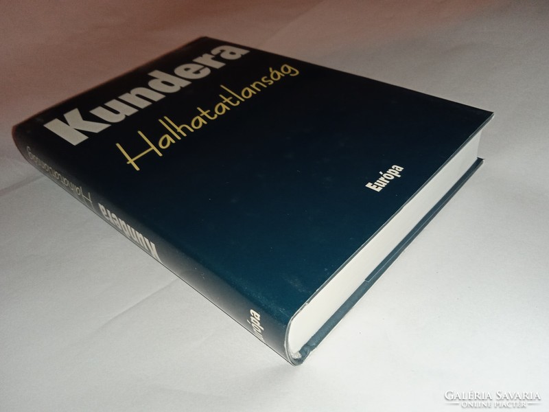 Milan Kundera - Halhatatlanság  - Új, olvasatlan és hibátlan példány!!!