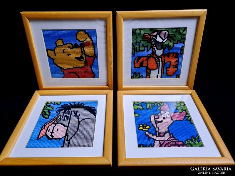 4 db gyermek gobelin, goblen kép üvegezett fa keretben: Micimackó, Tigris, Csacsi, Malacka