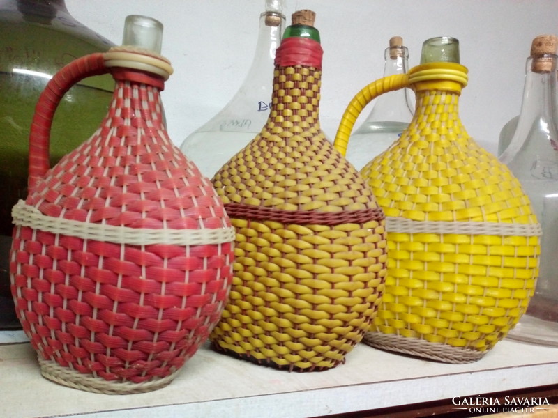 Old wicker jugs (3 pcs.)