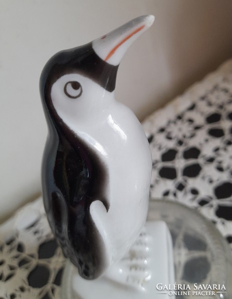 Aquincum penguin figure