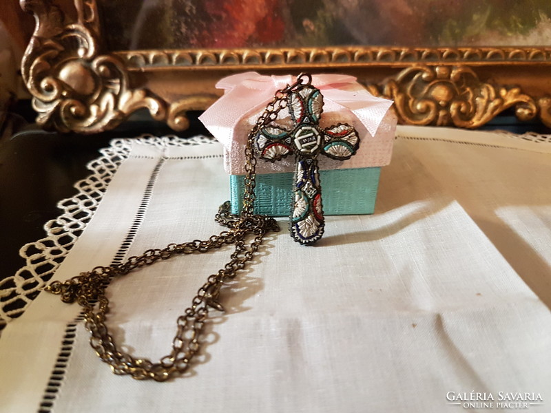 Religious pendant micromosaics in old, beautiful condition, bronze v. With copper backing