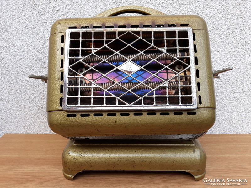 A rarity of an antique radiant heater in beautiful condition