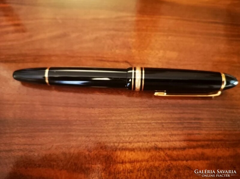 Montblanc 146 pen with 14kt gold nib