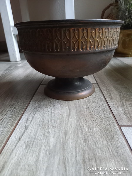 Gorgeous old copper basket (14x21 cm)