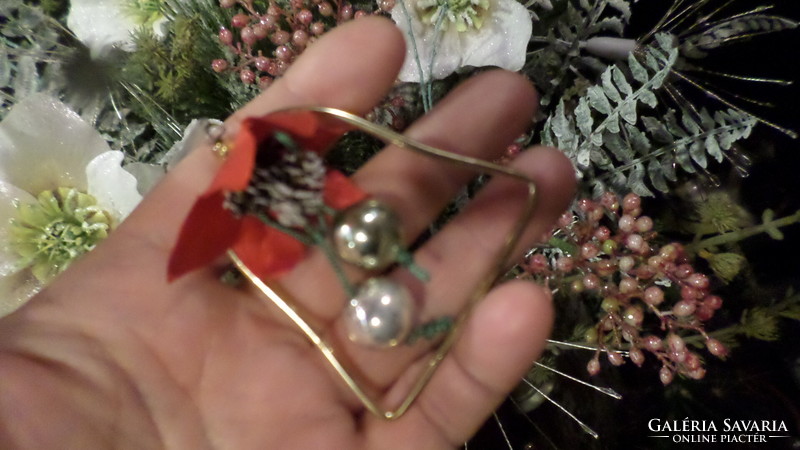 Retro glass and wire Christmas tree decoration in good condition.