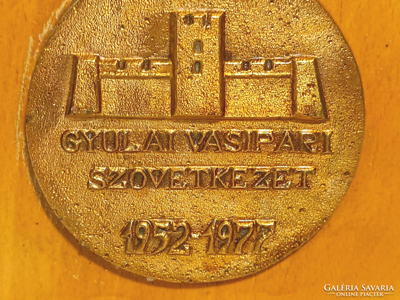 Gyulai Vasipari szövetkezet 1952-1977 plakett