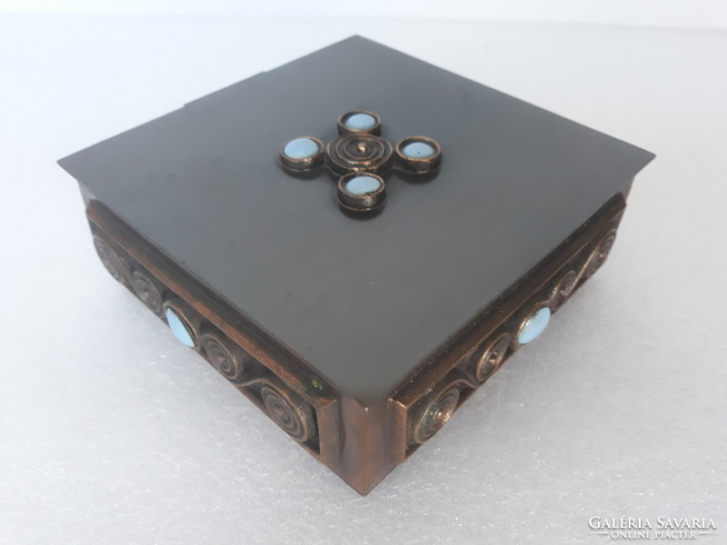 Retro bronze applied art jewelry box, gift box