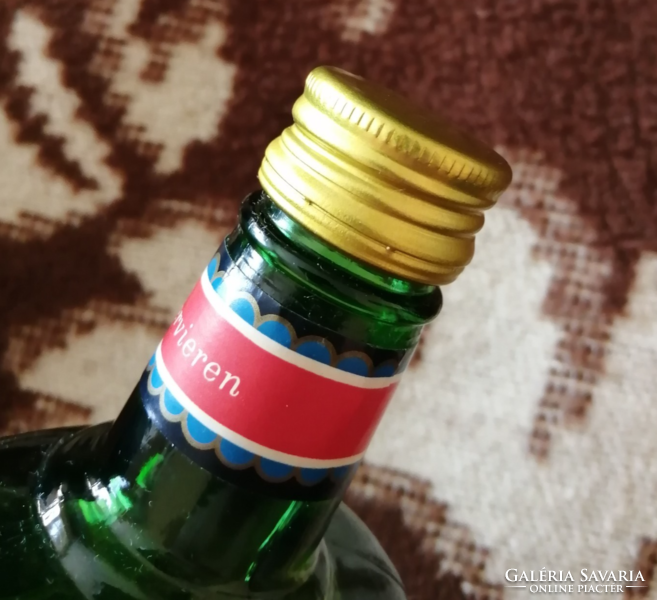Carlsbad becher liqueur.0.757L unopened bottle!! Old Czechoslovakia!!