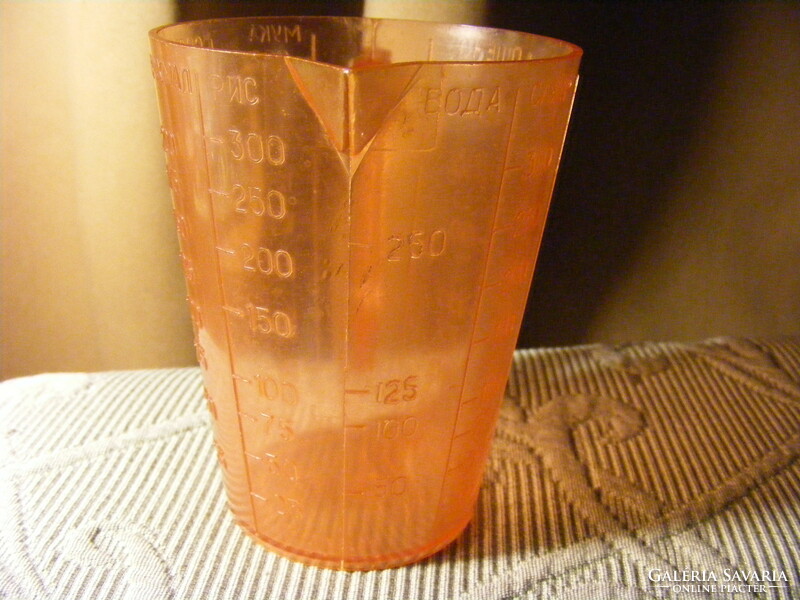 Retro Russian plastic kitchen measuring cup