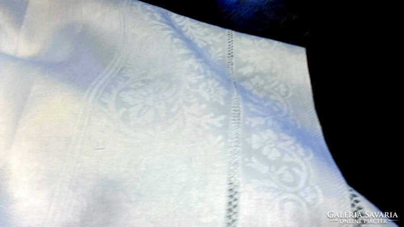 Dreamy Art Nouveau silky cotton damask tablecloth - 130 x 130 - art&decoration