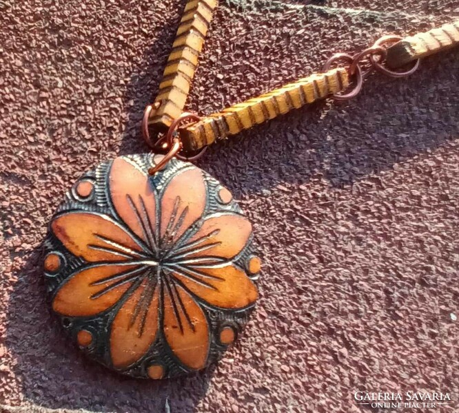 Wooden necklace - with wooden pendant