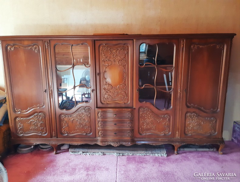 Carved oak warrings-style living room furniture