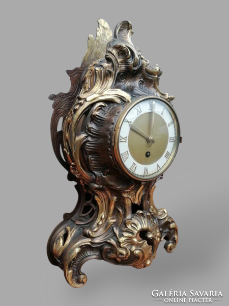 Baroque mantel clock