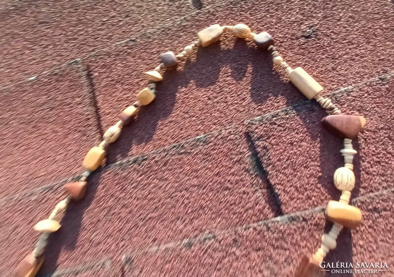 Impressive wooden necklace - string of wooden beads necklaces