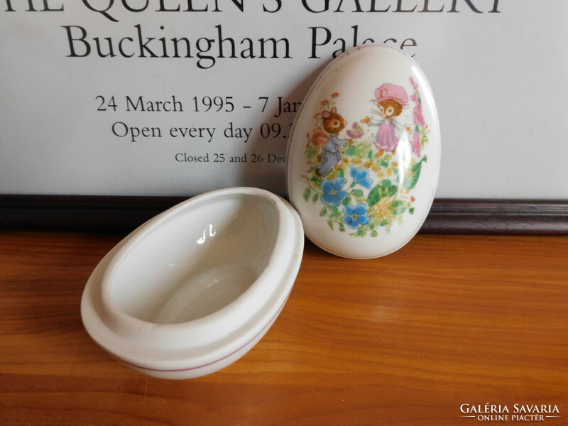Vintage delgado porcelain egg-shaped bonbonnier with message scene, 1978