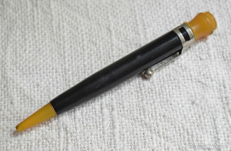 Antique fountain pen, stationery