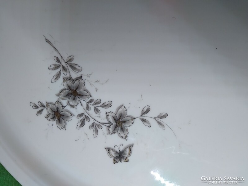 Hüttl-style porcelain tray, offering with hand-painted flower decoration