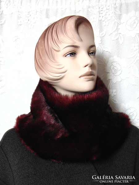 Burgundy red faux fur scarf