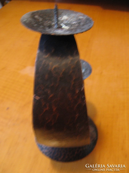 Hammered bronze candle holder with two spikes