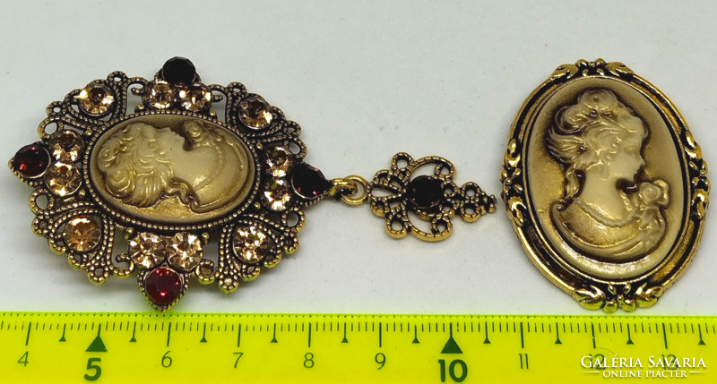 Vintage camea 2-piece brooch set 16
