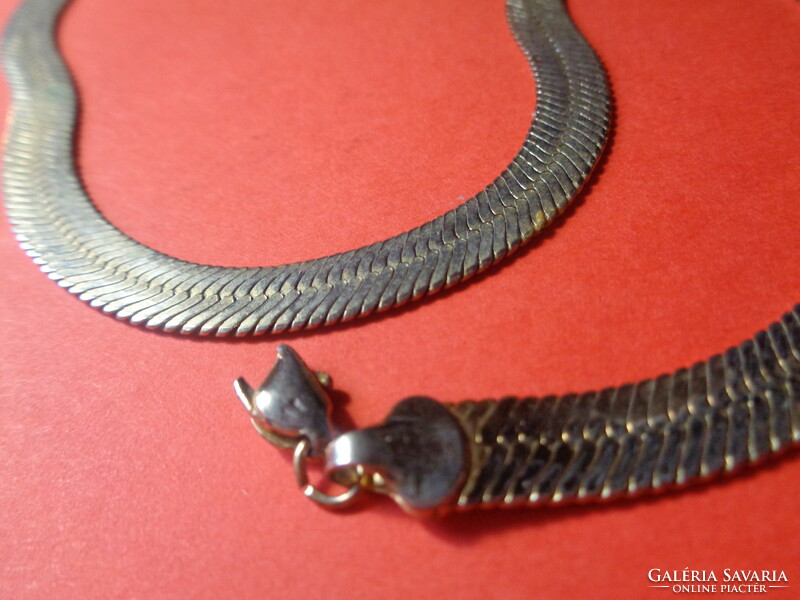 Necklace, with flattened eyes, 60 cm, the lock needs to be repaired