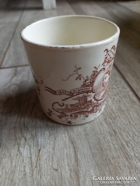 Antik porcelán brit uralkodási emlékpohár (1897, Viktória királynő)