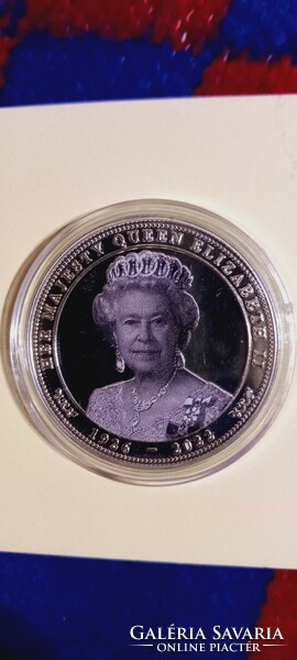 II. Queen Elizabeth commemorative medal, in capsule. HUF 800