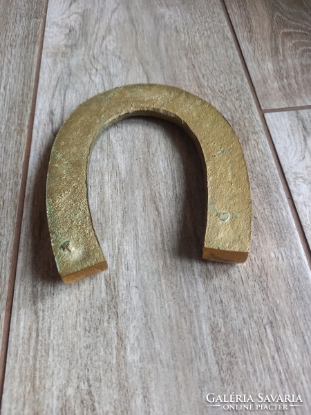 Beautiful old copper horseshoe letter weight (13x11.1 cm)
