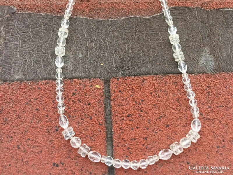 Fehér átlátszó üveg gyöngysor nyaklánc