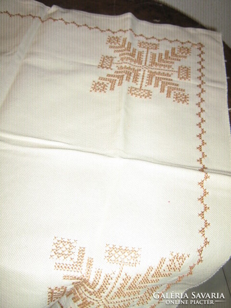 Wonderful hand embroidered cross stitch elegant woven needlework tablecloth new