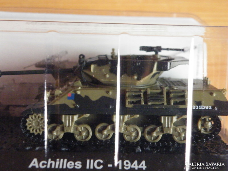 Amercom tank (self-propelled anti-tank gun) model: achilles iic - 1944 -