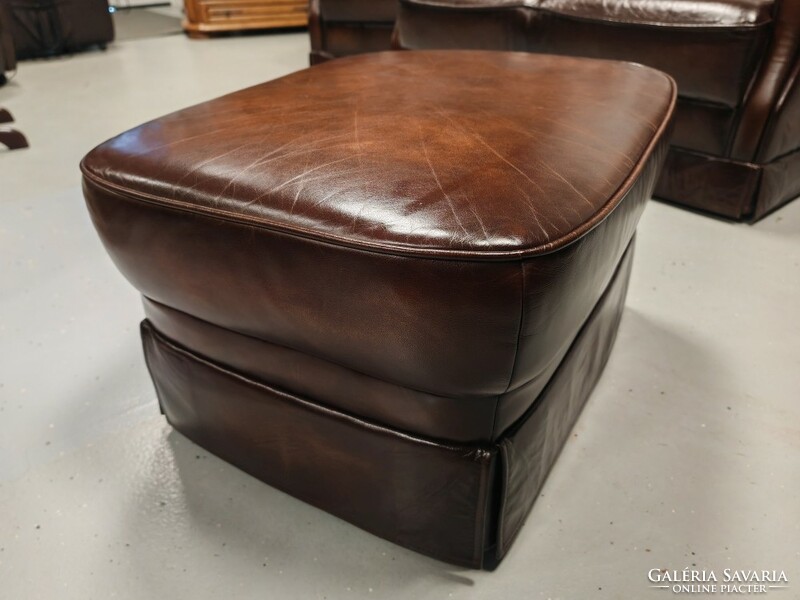 Extra rare antique chesterfield sofa, beautiful antiqued brown leather, in patina condition