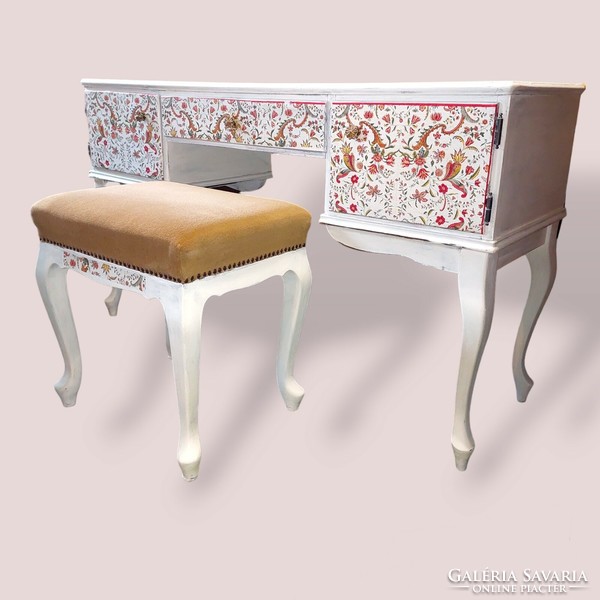 Neo-Baroque writing/dressing table