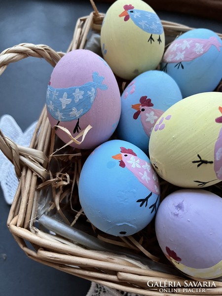 A basket of colorful male eggs