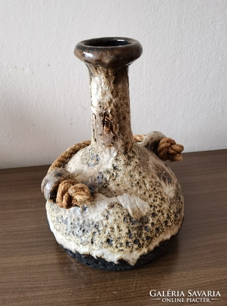 Német láva váza, jelzett, 23 cm