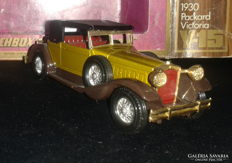 Matchbox y-15 1930 Packard Victoria - made in England (1973) - in box