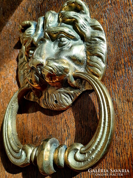 Beautiful solid copper large lion head door knocker