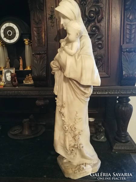 Marble statue of the Virgin Mary with her child