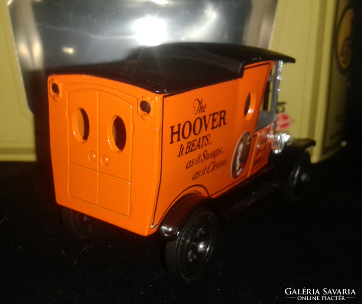 Matchbox Y-12 1912 Ford model T "The Hoover It Beats ..." - Made in England (1978) dobozban