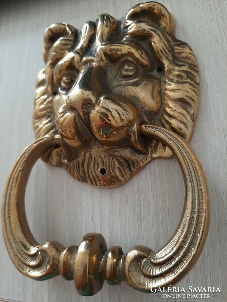 Beautiful solid copper large lion head door knocker