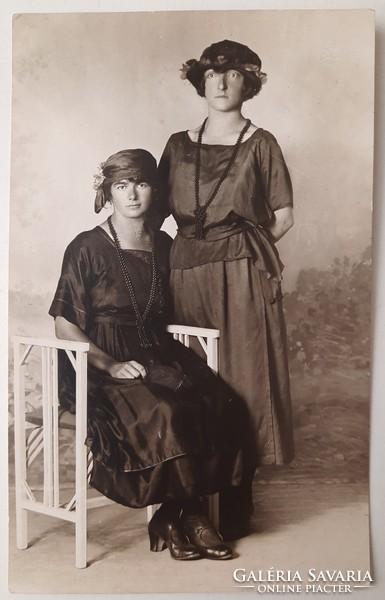 Antique photo, photo sheet, sisters, around 1910