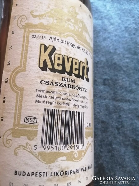 Budapesti Likőripari Vállalat. Kevert(Rum-császárkörte)  0.5 l. Bontatlan!!